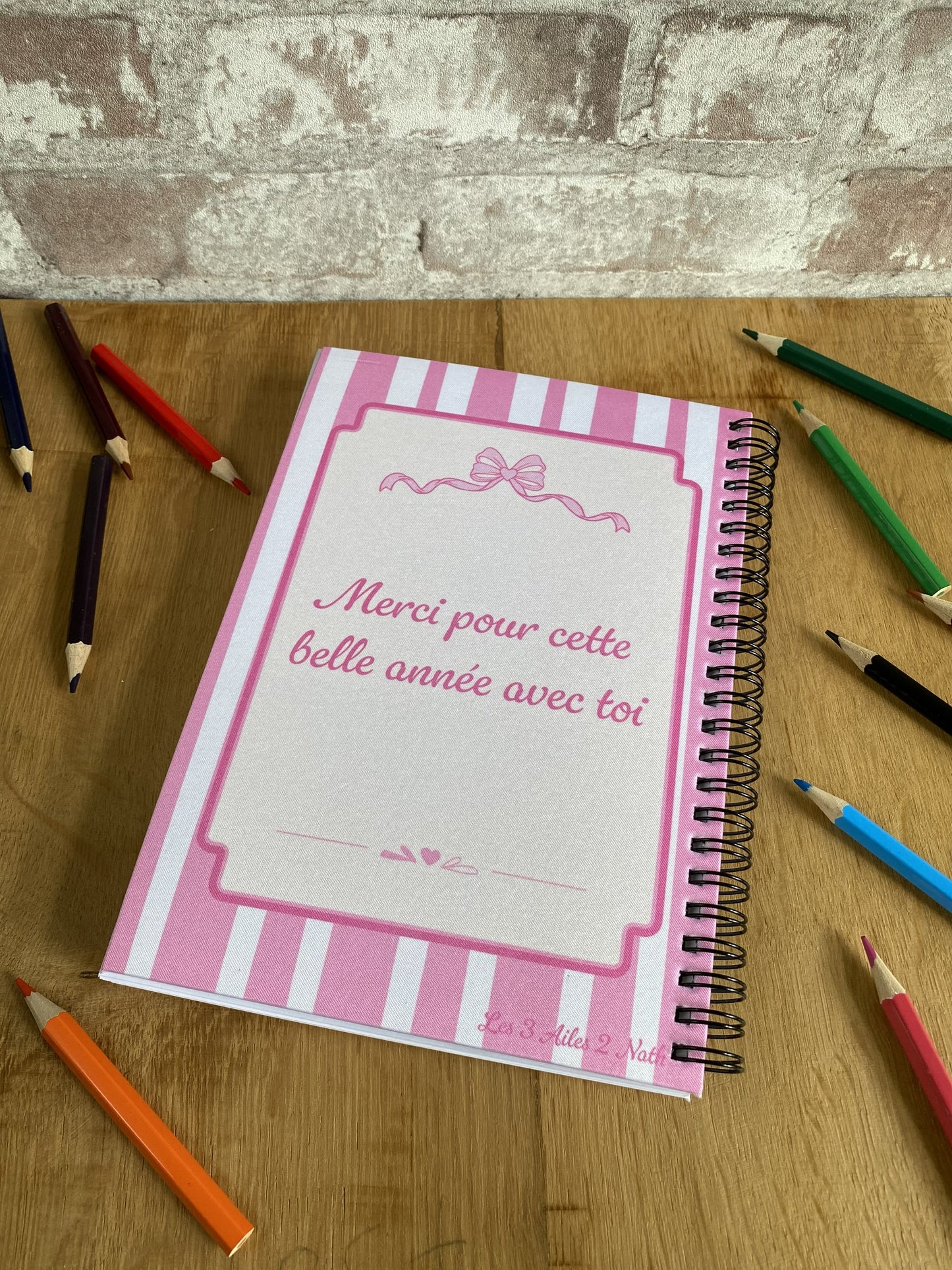 Carnet Spirale A5 “Merci Maîtresse” – Couverture Cartonnée en Tissu Sublimé