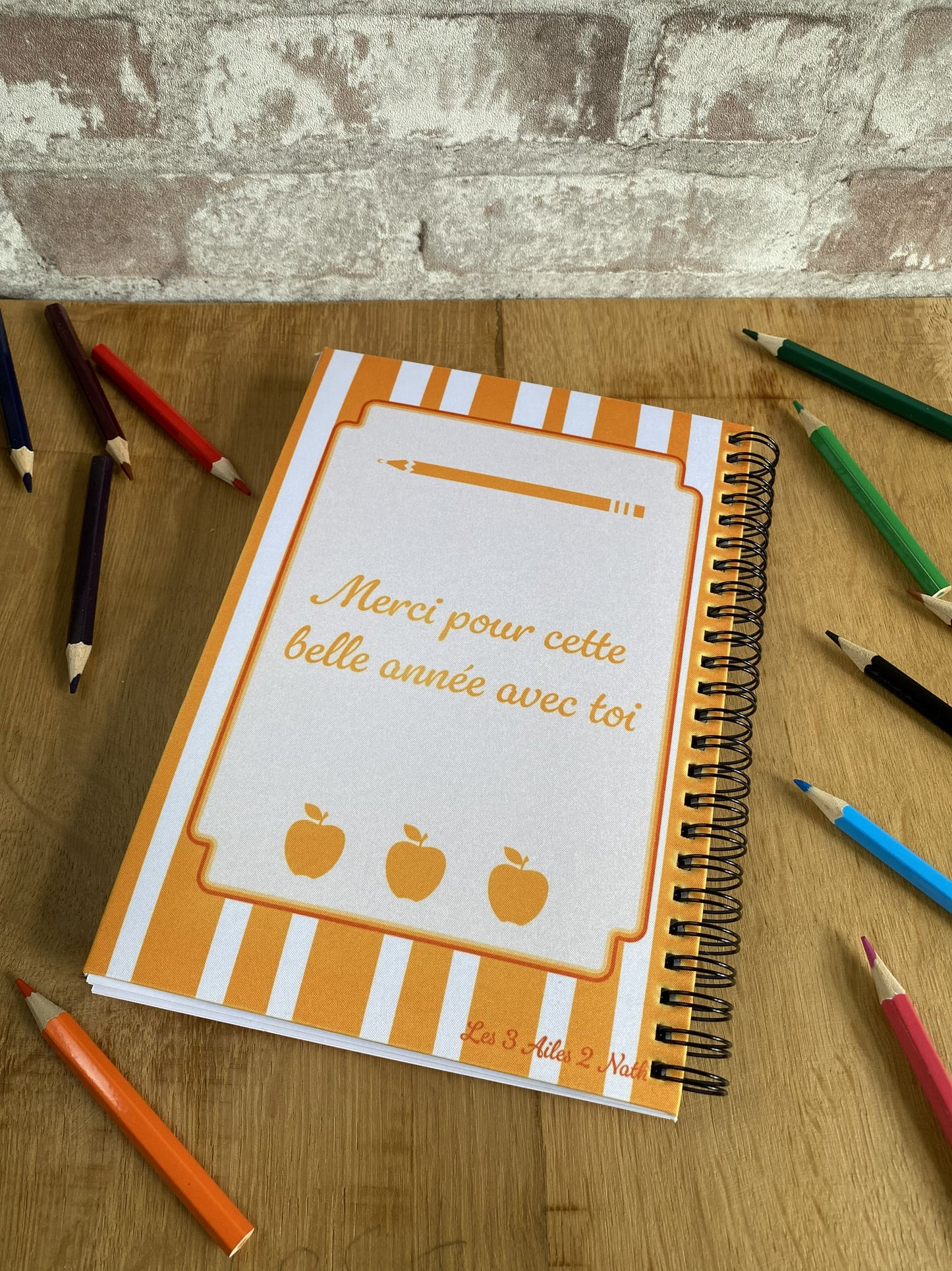 Carnet Spirale A5 “Merci Maître” – Couverture Cartonnée en Tissu Sublimé
