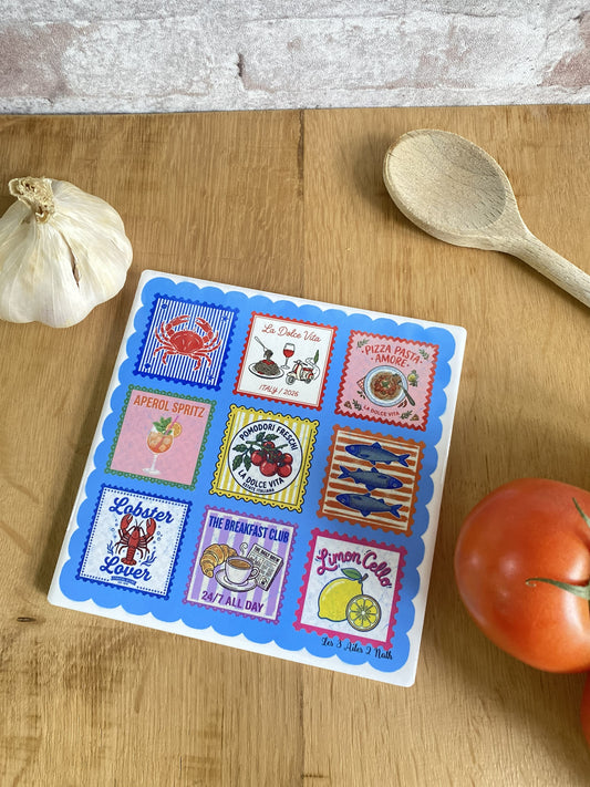 Dessous de plat en céramique motifs timbres vintage italiens – 15x15 cm